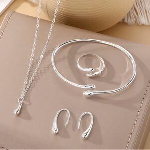 Silver Jewelry Set